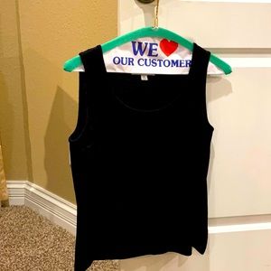 St. John knit sleeveless top